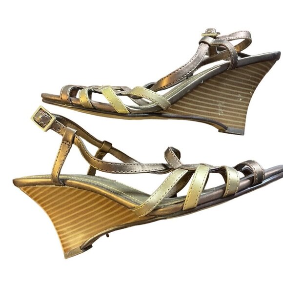 Predictions Brown Gold Wedge Heel Open Toe Sandal Sz 5 - Picture 3 of 7